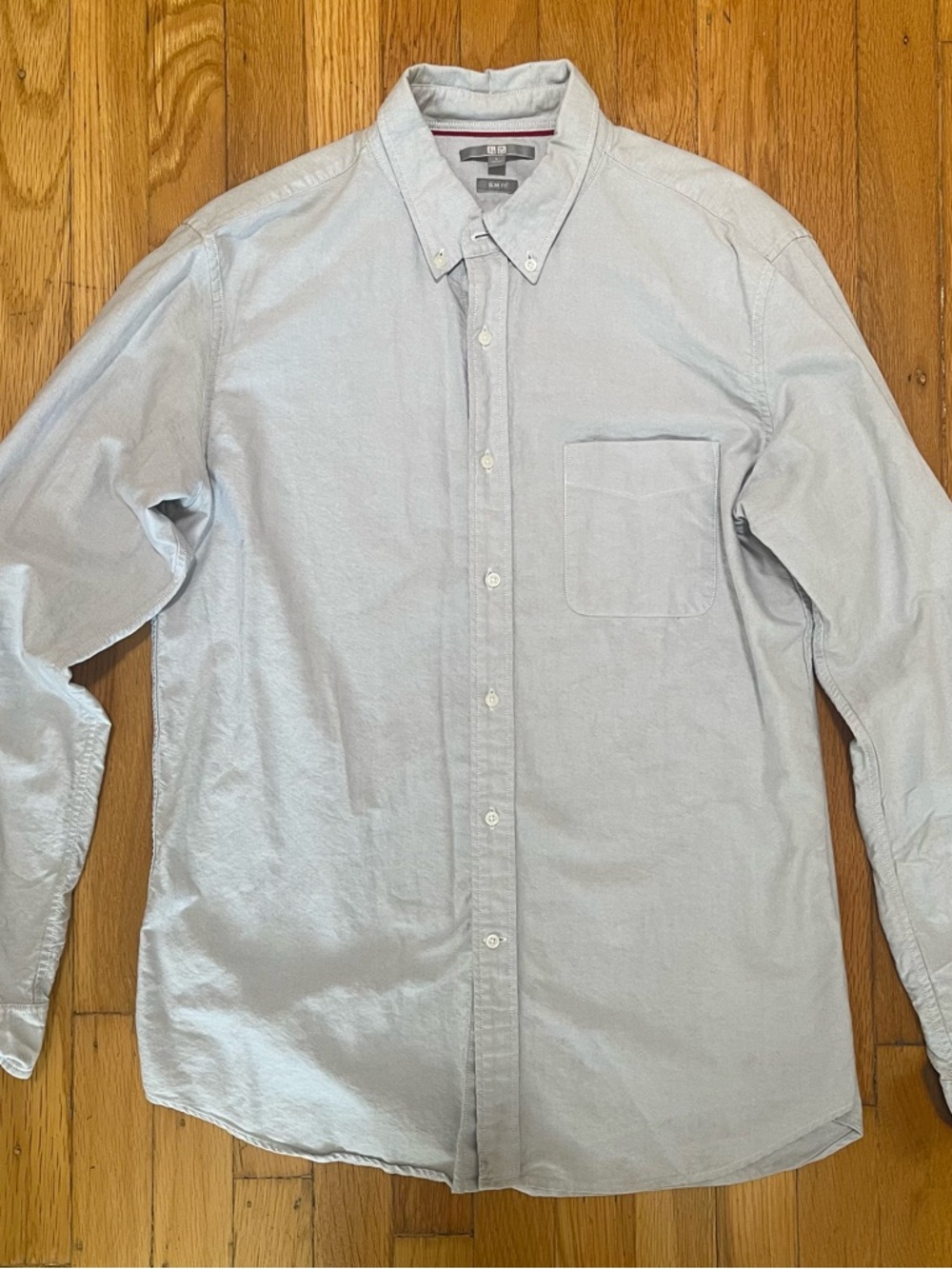 Uniqlo Men's Pale Gray Button-Down Oxford Shirt